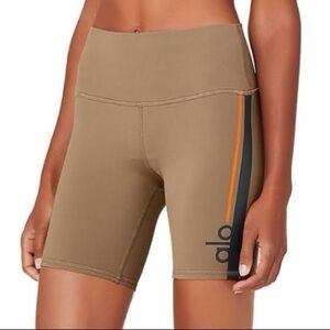 alo limited edition high-waist cycle club bike shorts in Gravel size S / small
